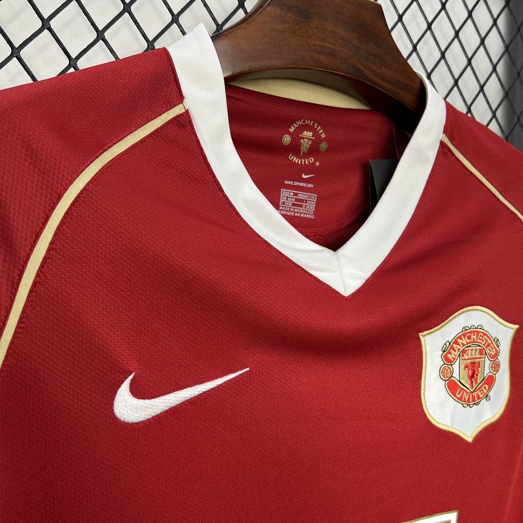 Manchester United 2006/07 Home Retro Jersey