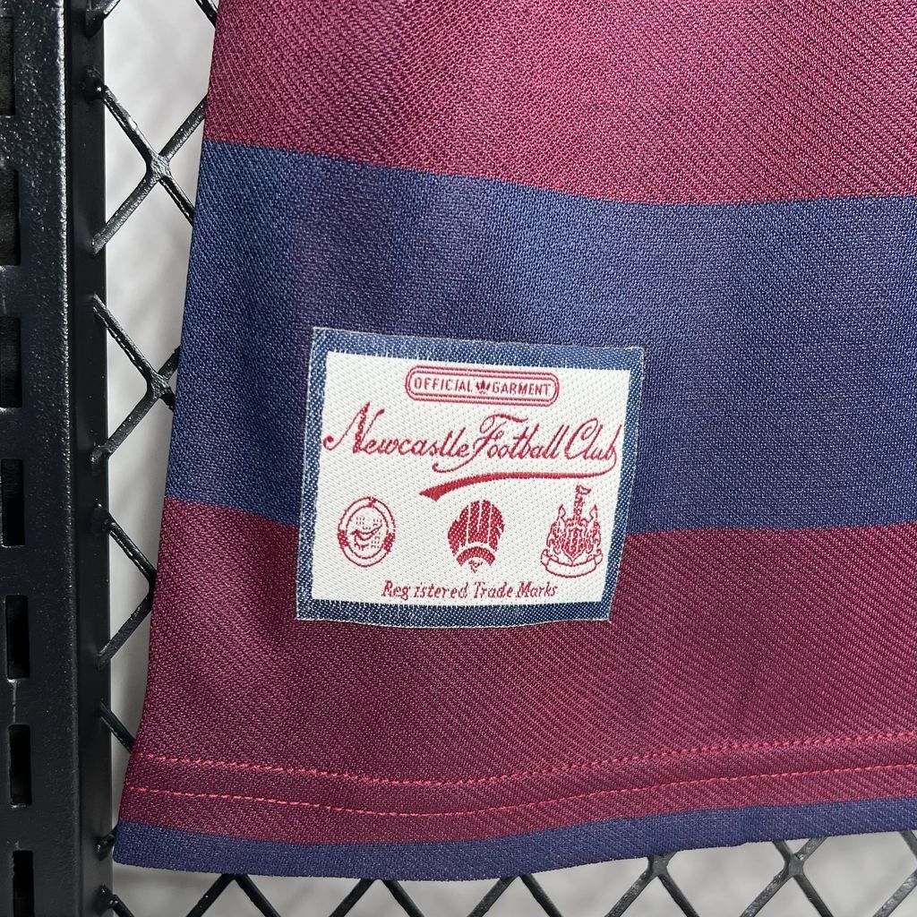 Newcastle United 1995/96 Away Retro Jersey